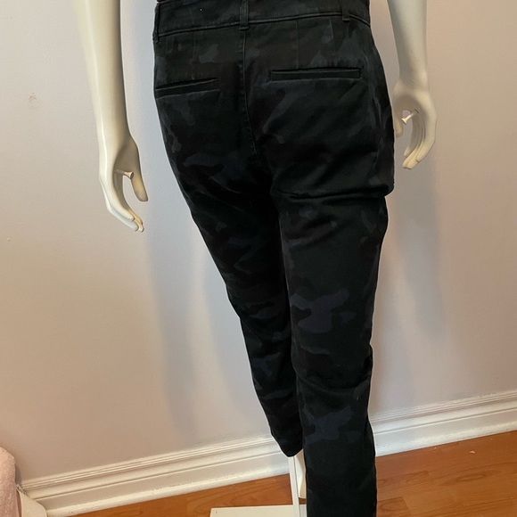 Calvin Klein - Blue Camo - Ankle Length Dress Pants. - Picture 3 of 5